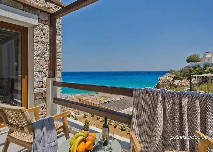 Ypsilos Adults Only דירה