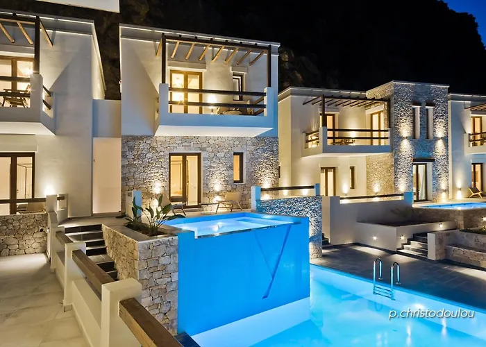 Ypsilos Adults Only דירה