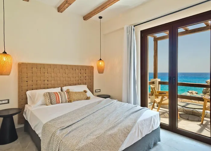 Ypsilos Adults Only * Kyra Panagia